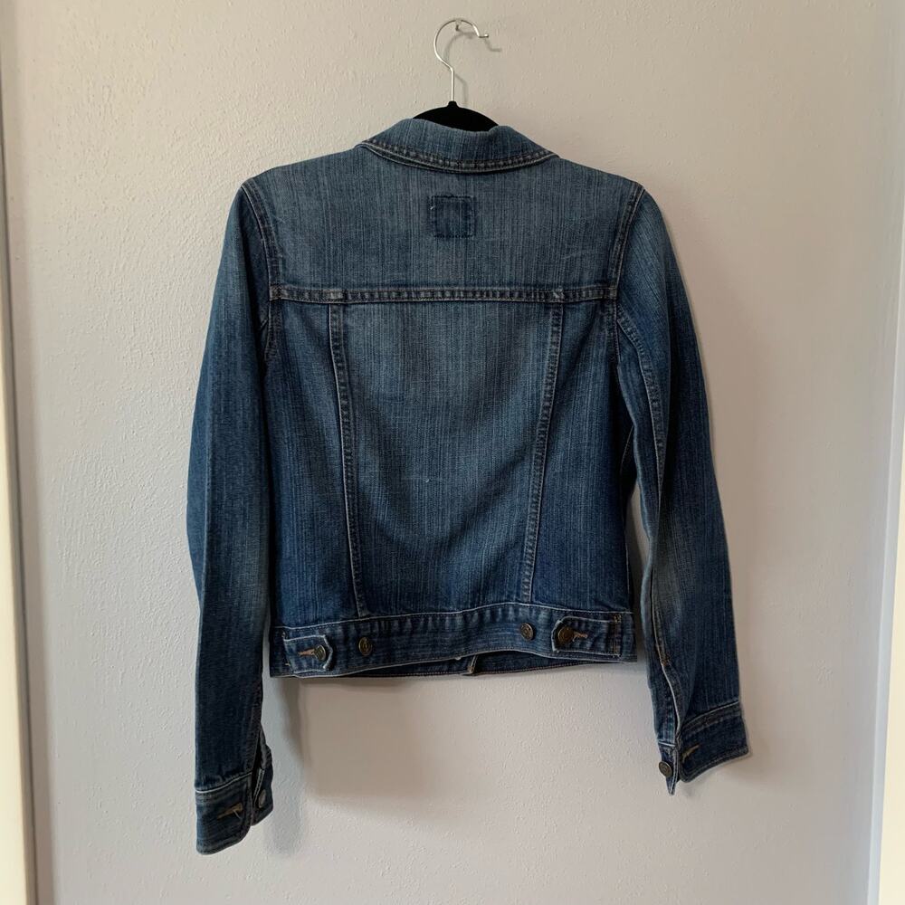Old Navy Women's Denim Jacket Medium Wash Trucker Style Sz M - Picture 5 of 16